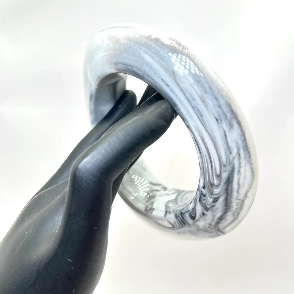 Vintage Black and White Marbled Mod Chunky Lucite Heavy Plastic Bangle Bracelet